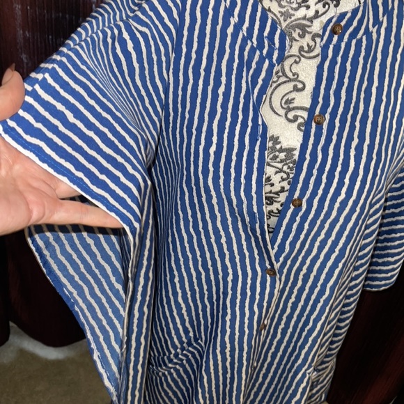 Striped Tunic / Cover-Up - Picture 3 of 6